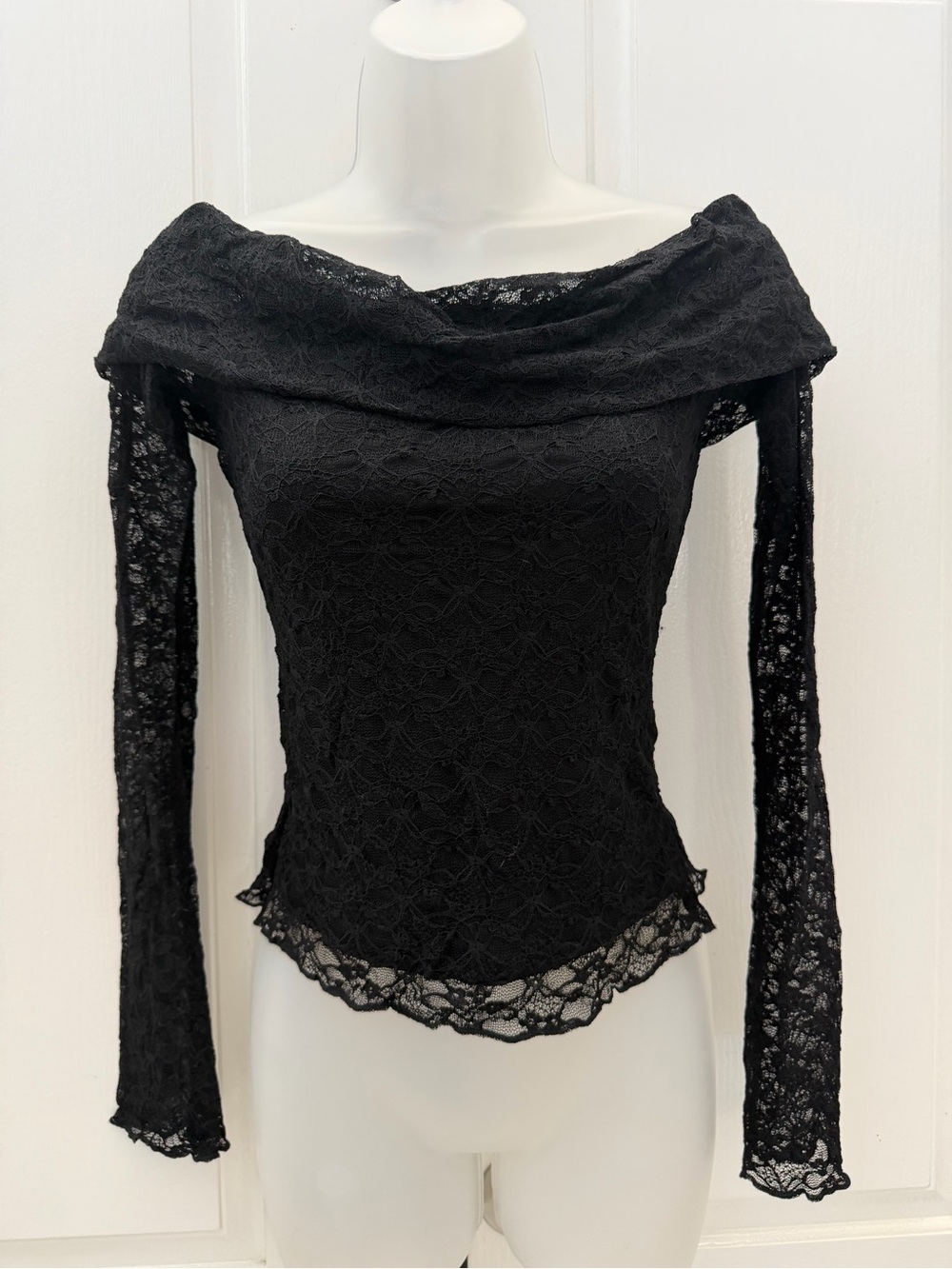 Lulus Elegant Black Lace Off-Shoulder Top Sz S